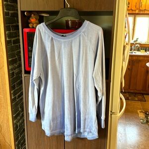 TORRID oversized sweatshirt in 1 (XL)in light purples